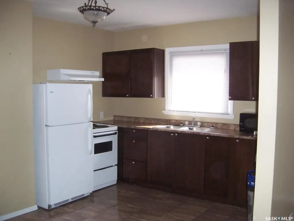 630 5th Avenue E Prince Albert SK S6V 2H5