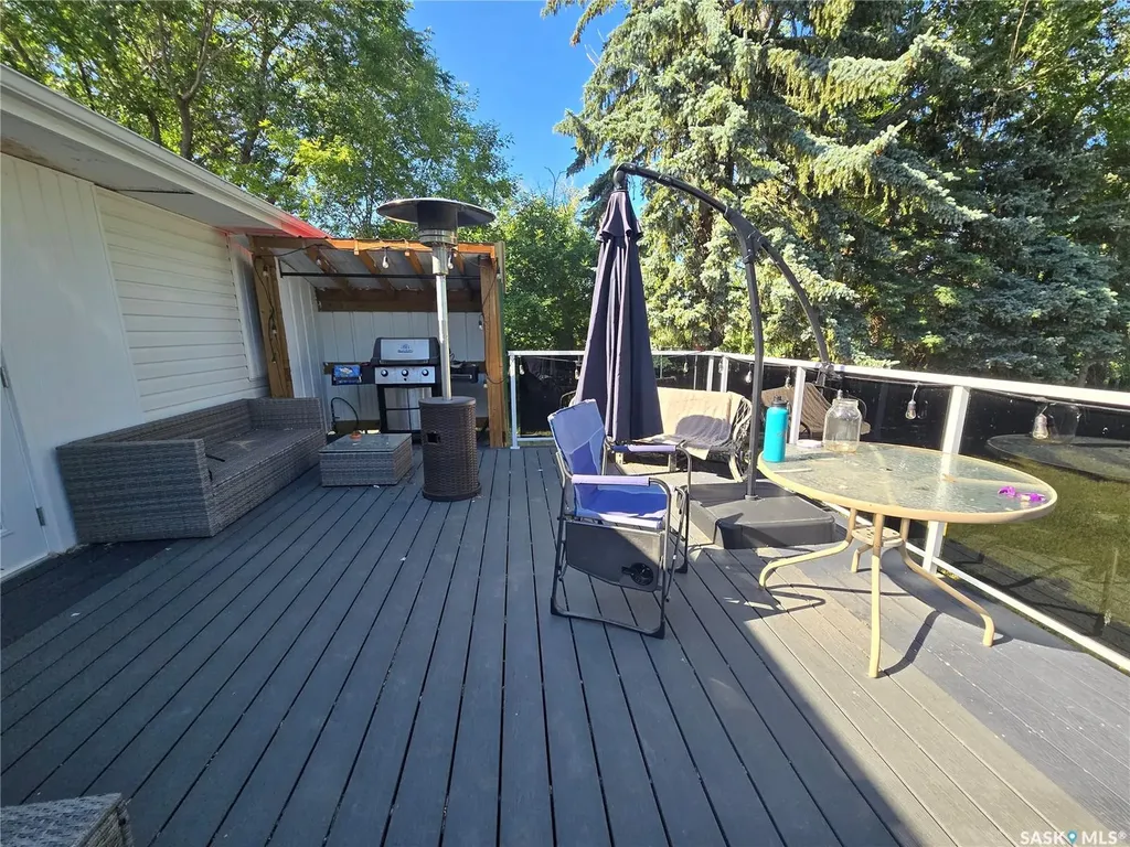 327 Russell Street Stoughton SK S0G 4T0