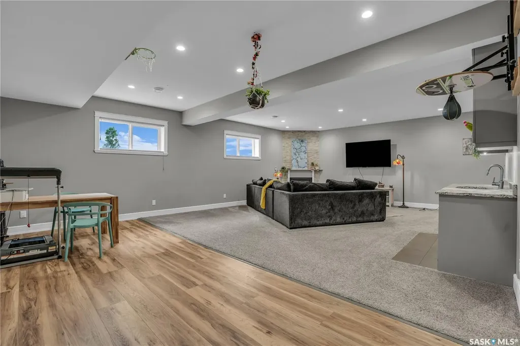 400 Prairie View Drive Dundurn SK S0K 1K1