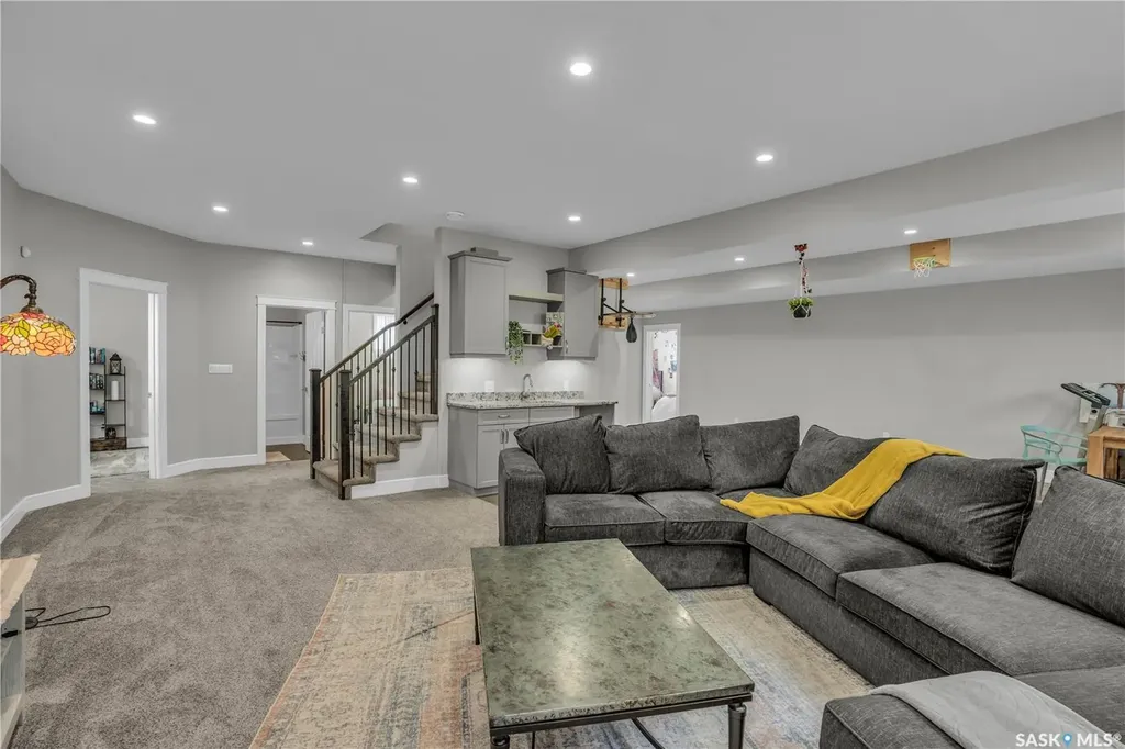 400 Prairie View Drive Dundurn SK S0K 1K1