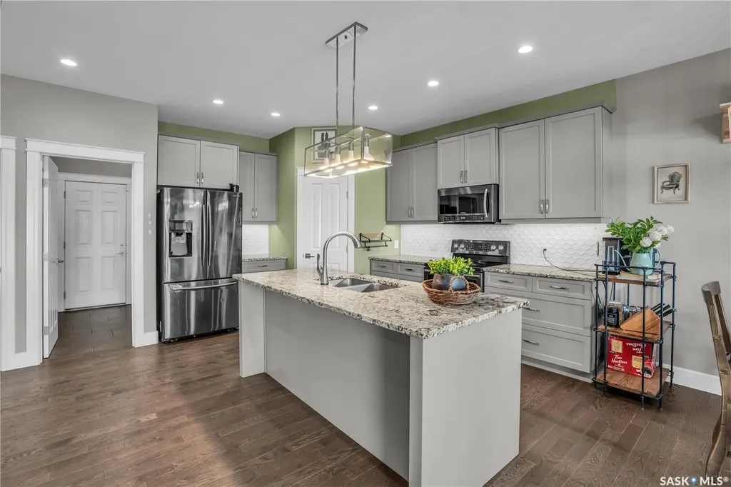 400 Prairie View Drive Dundurn SK S0K 1K1