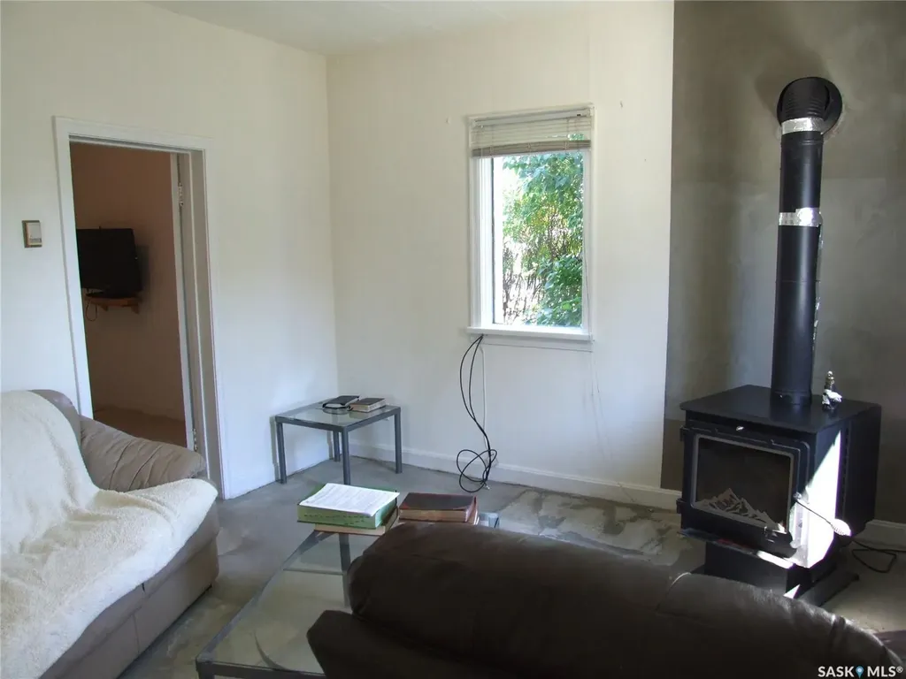 150 2nd Street E Fox Valley SK S0N 0V0