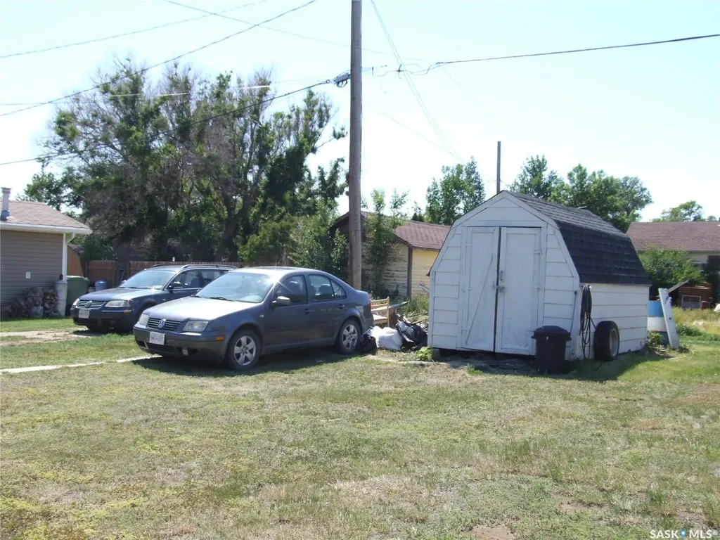 150 2nd Street E Fox Valley SK S0N 0V0