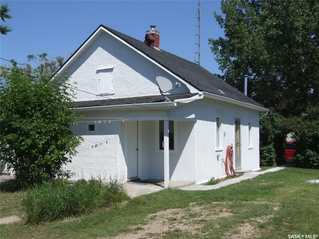 150 2nd Street E Fox Valley SK S0N 0V0