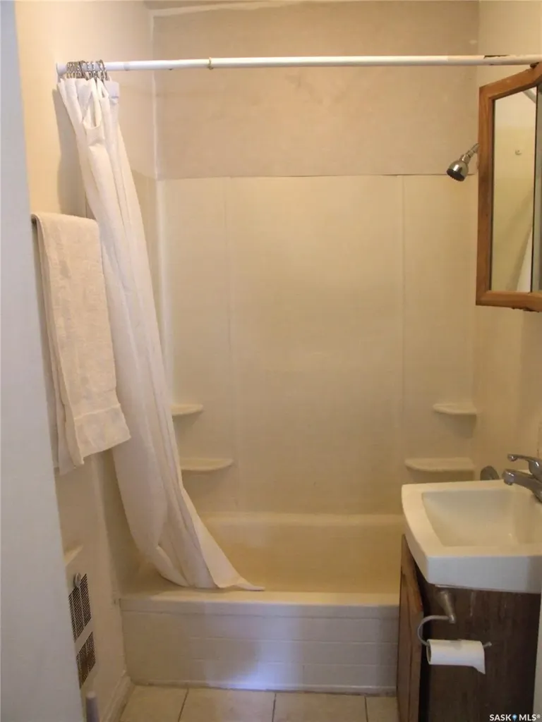 150 2nd Street E Fox Valley SK S0N 0V0