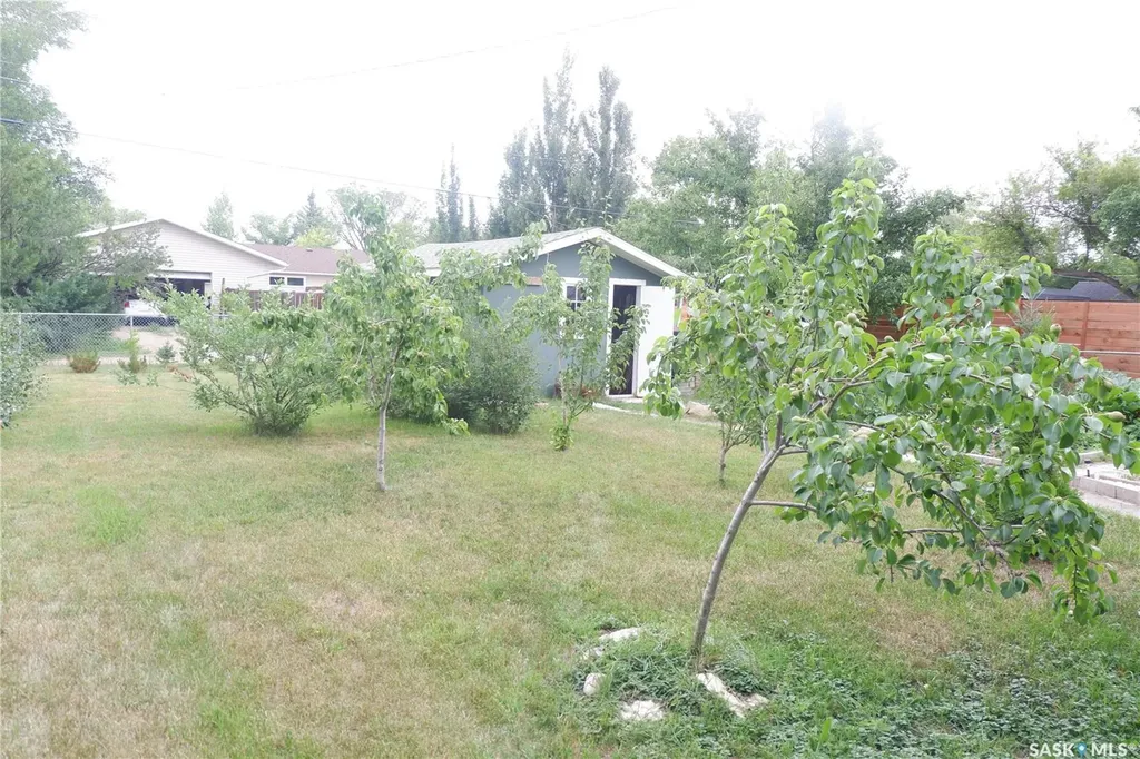 220 6th Avenue W Assiniboia SK S0H 0B0