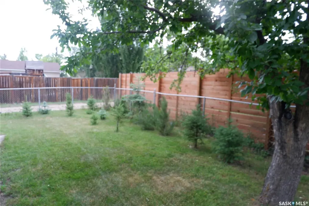 220 6th Avenue W Assiniboia SK S0H 0B0