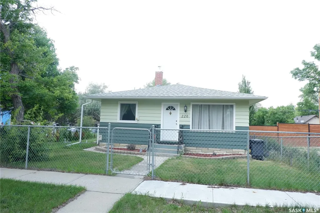 220 6th Avenue W Assiniboia SK S0H 0B0