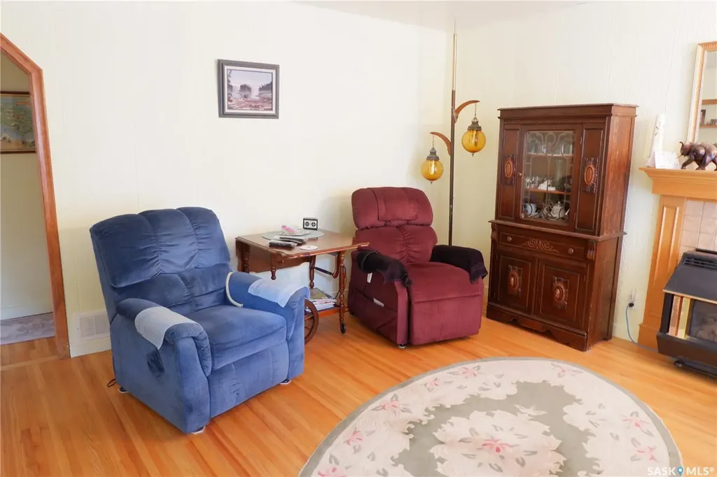 220 6th Avenue W Assiniboia SK S0H 0B0