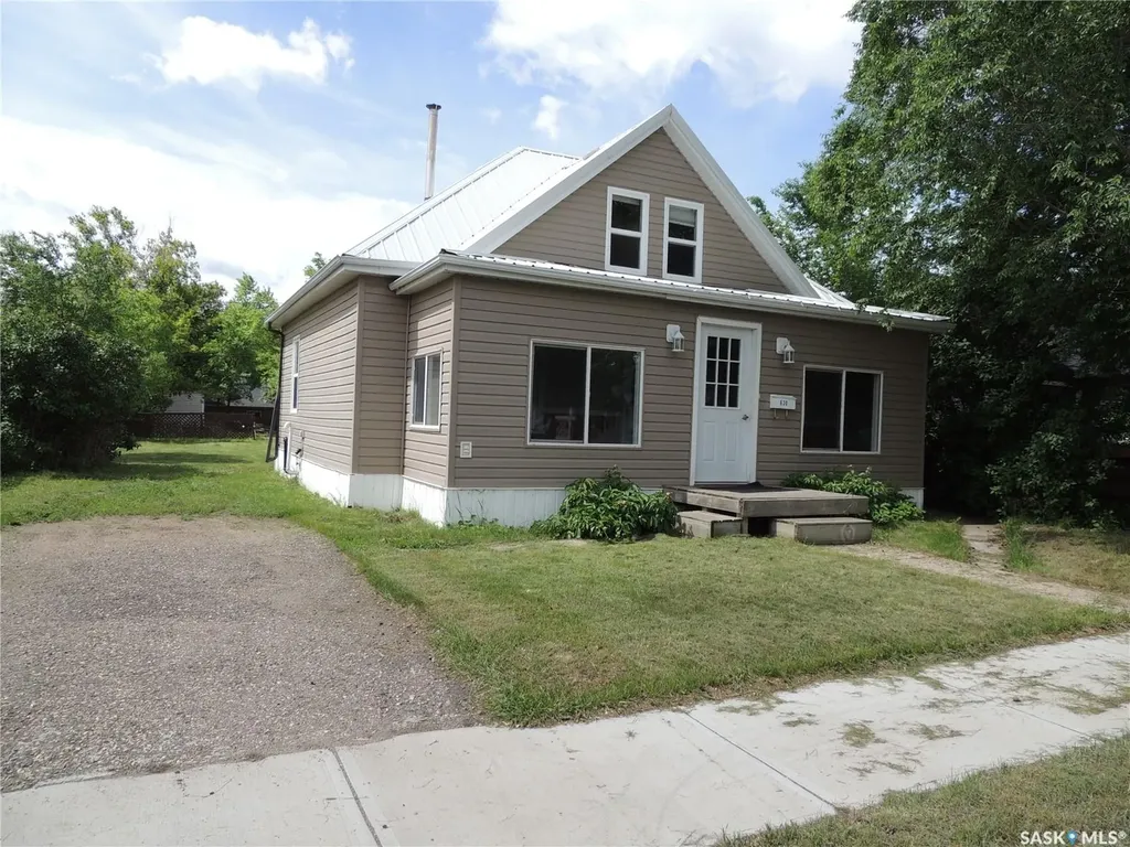 630 3rd Street Estevan SK S4A 0P6