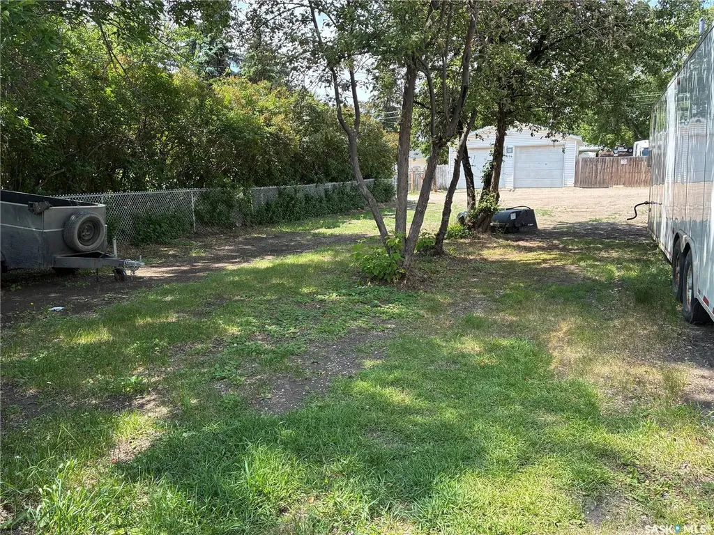 613 P Avenue N Saskatoon SK S7L 2W1