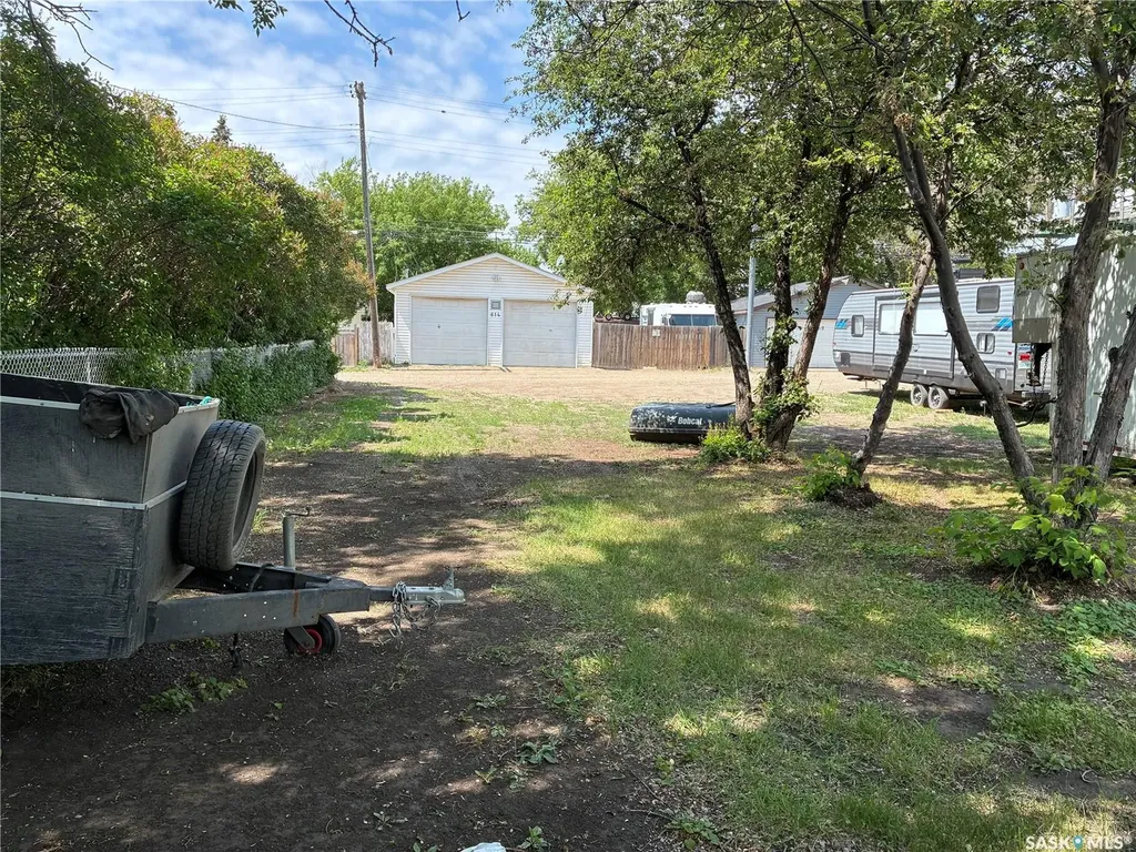 613 P Avenue N Saskatoon SK S7L 2W1