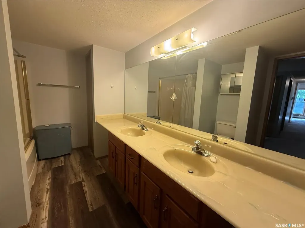 119 4th Avenue Kindersley SK S0L 1S0