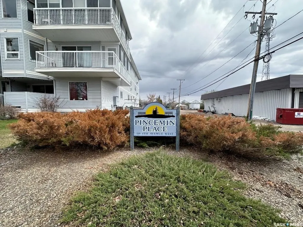 119 4th Avenue Kindersley SK S0L 1S0