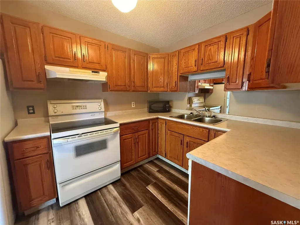 119 4th Avenue Kindersley SK S0L 1S0