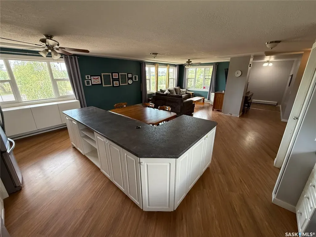 223 2nd Avenue E Frontier SK S0N 0W0