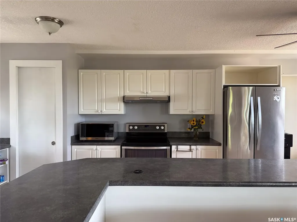 223 2nd Avenue E Frontier SK S0N 0W0