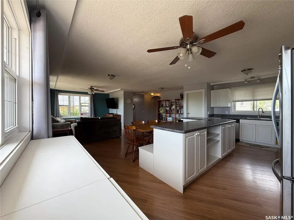 223 2nd Avenue E Frontier SK S0N 0W0