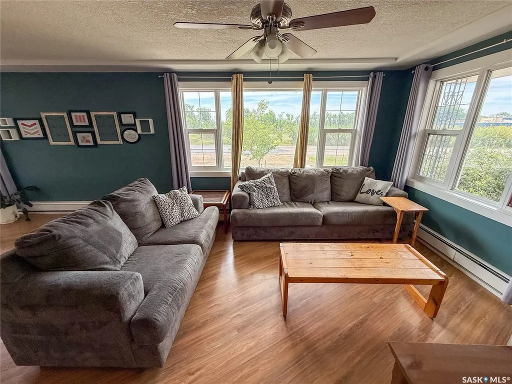 223 2nd Avenue E Frontier SK S0N 0W0