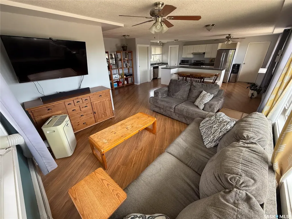 223 2nd Avenue E Frontier SK S0N 0W0