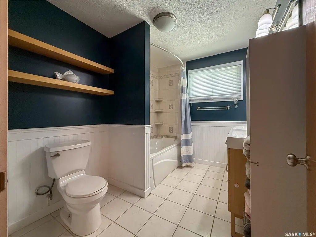 223 2nd Avenue E Frontier SK S0N 0W0