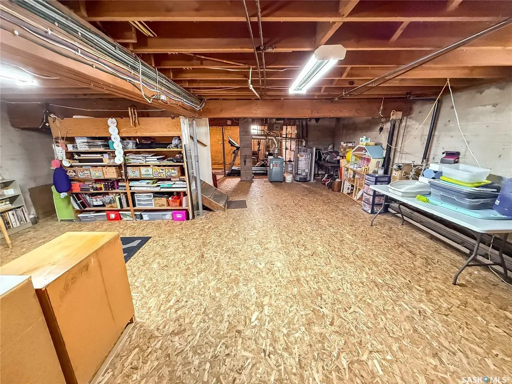 223 2nd Avenue E Frontier SK S0N 0W0