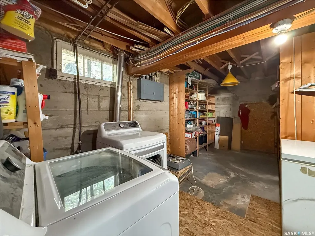 223 2nd Avenue E Frontier SK S0N 0W0