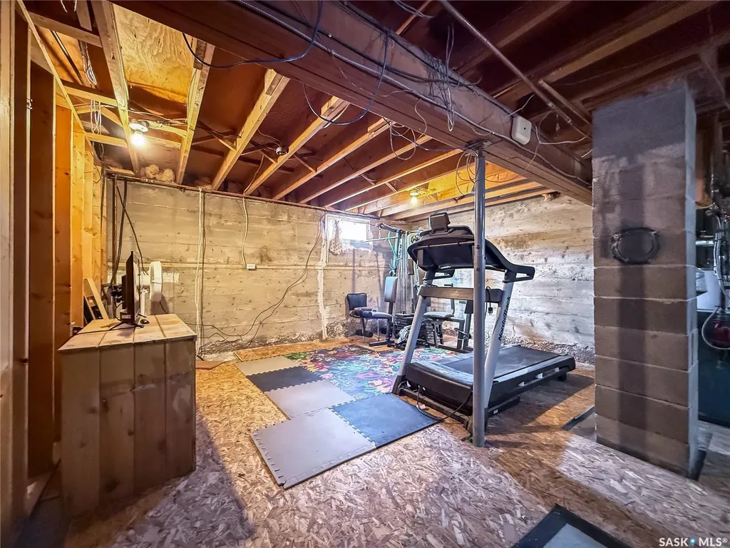 223 2nd Avenue E Frontier SK S0N 0W0