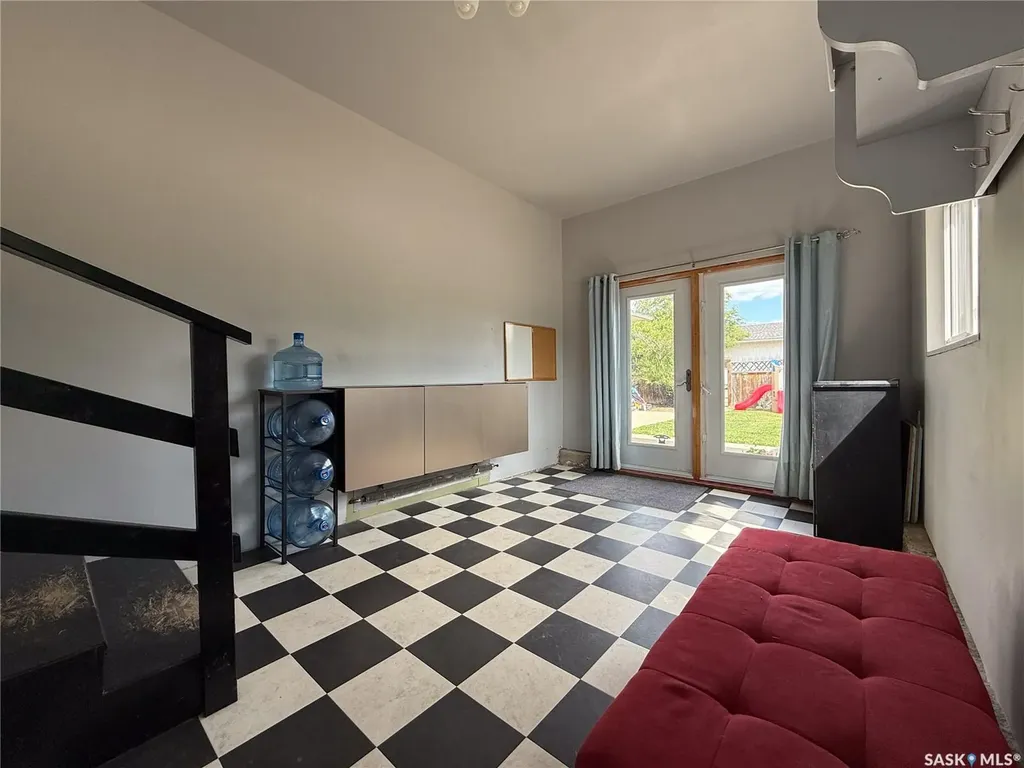 223 2nd Avenue E Frontier SK S0N 0W0