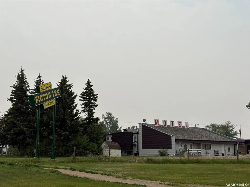 304 King Edward Street Davidson SK S7K 2Y7