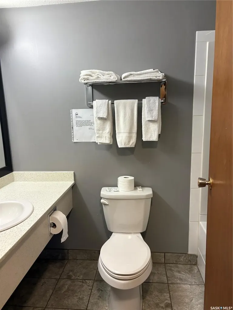 304 King Edward Street Davidson SK S7K 2Y7