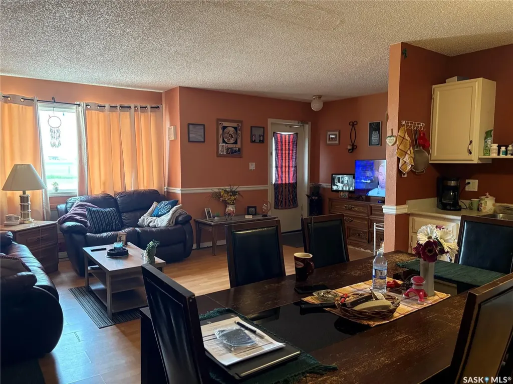 304 King Edward Street Davidson SK S7K 2Y7