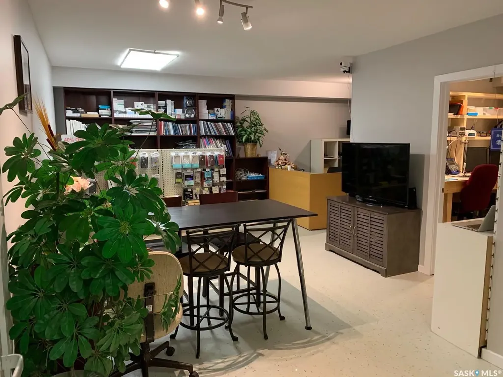 1402 College Drive Saskatoon SK S7N 0W7