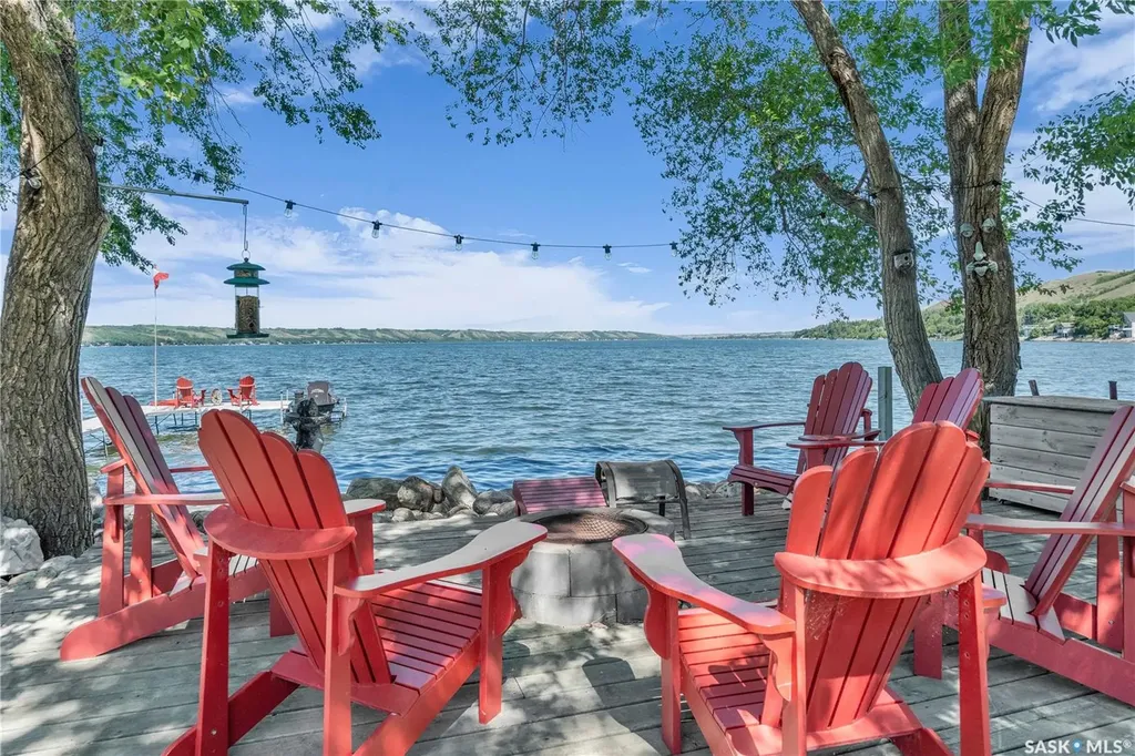 430 Poplar Drive Katepwa Beach SK S0G 2K0