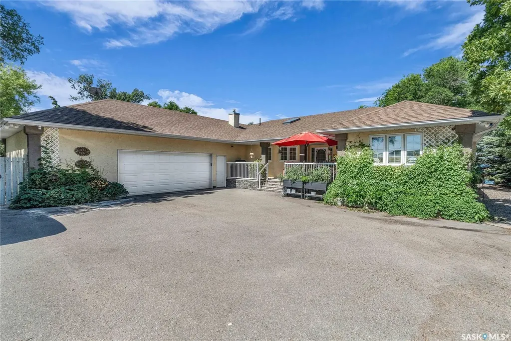 430 Poplar Drive Katepwa Beach SK S0G 2K0