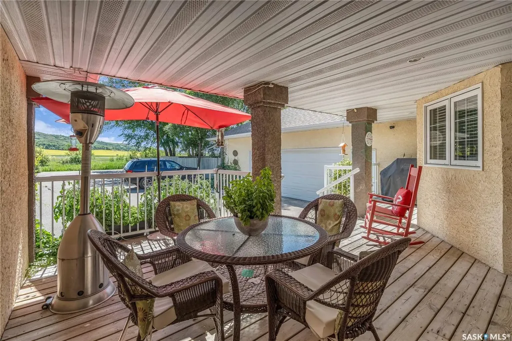 430 Poplar Drive Katepwa Beach SK S0G 2K0