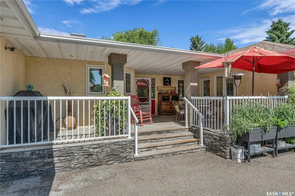 430 Poplar Drive Katepwa Beach SK S0G 2K0