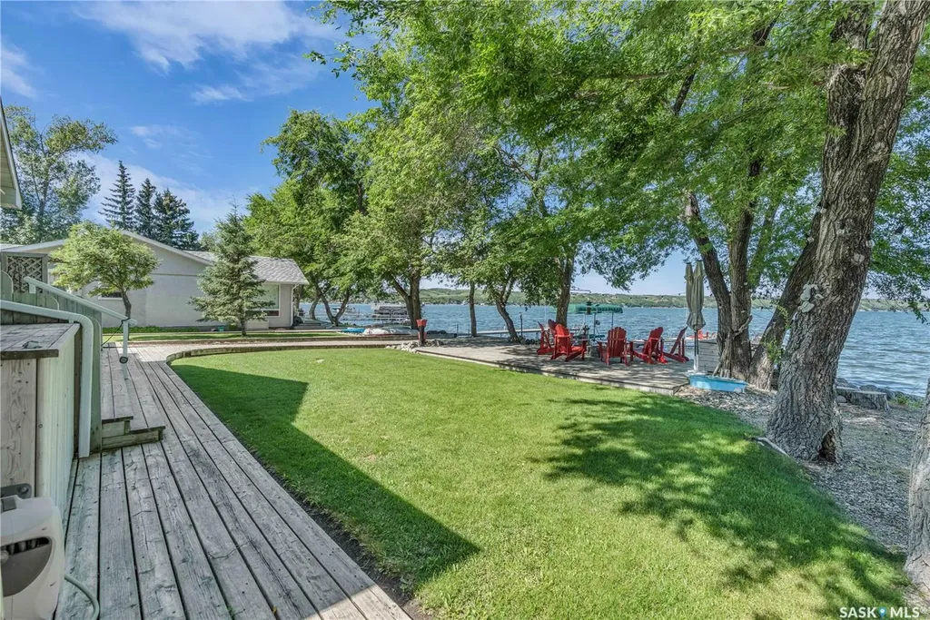 430 Poplar Drive Katepwa Beach SK S0G 2K0