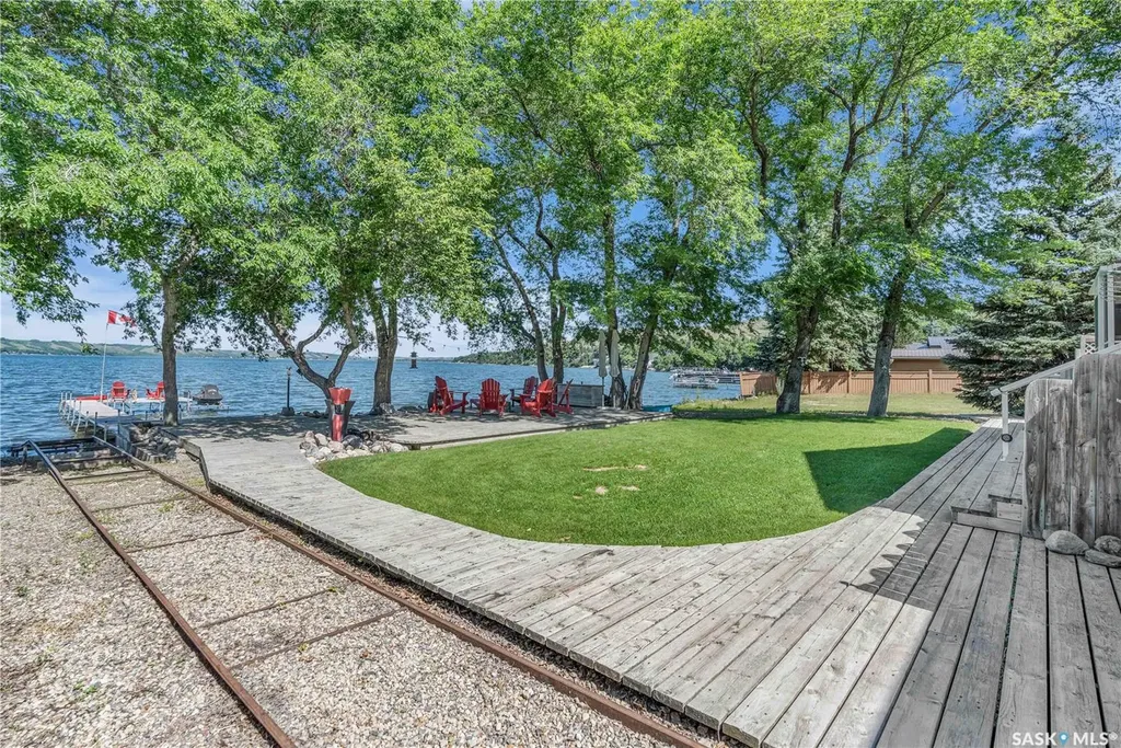 430 Poplar Drive Katepwa Beach SK S0G 2K0