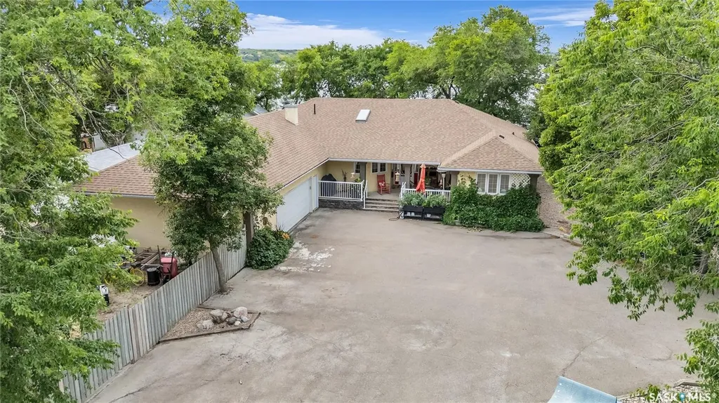 430 Poplar Drive Katepwa Beach SK S0G 2K0