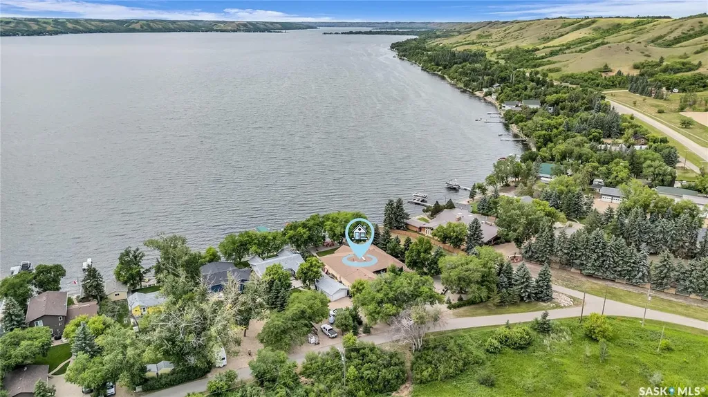 430 Poplar Drive Katepwa Beach SK S0G 2K0