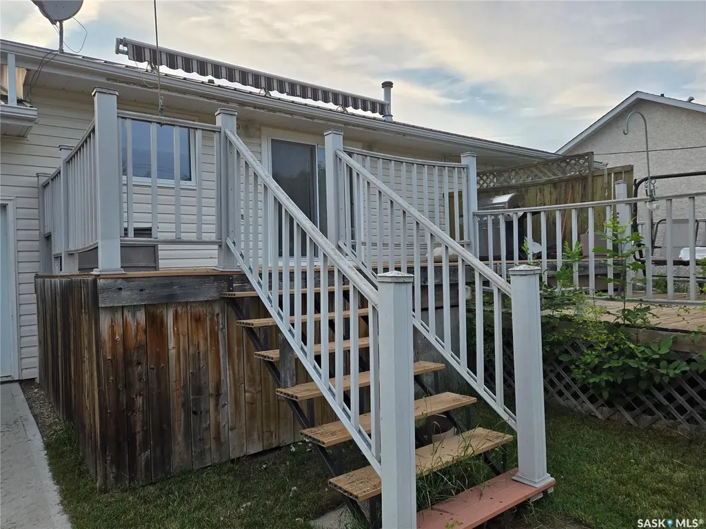 215 Heward Street Stoughton SK S0G 4T0