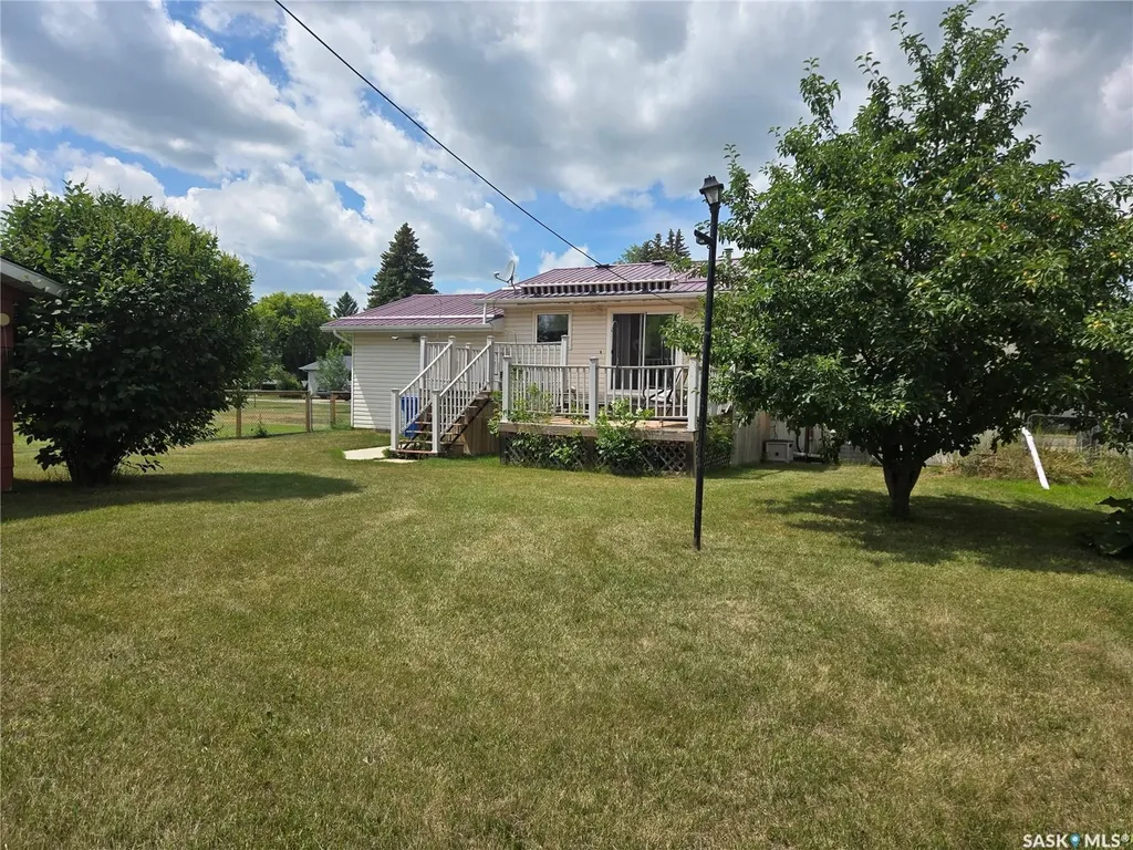 215 Heward Street Stoughton SK S0G 4T0