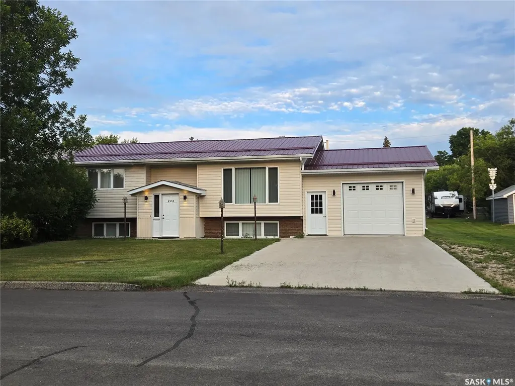 215 Heward Street Stoughton SK S0G 4T0