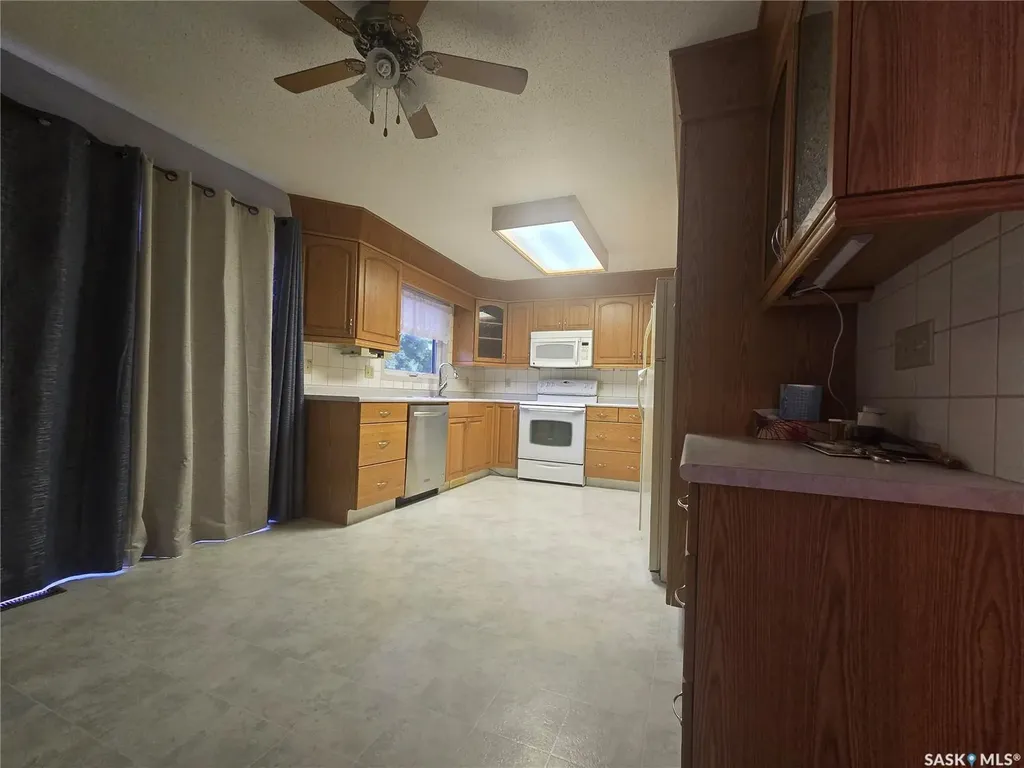 215 Heward Street Stoughton SK S0G 4T0
