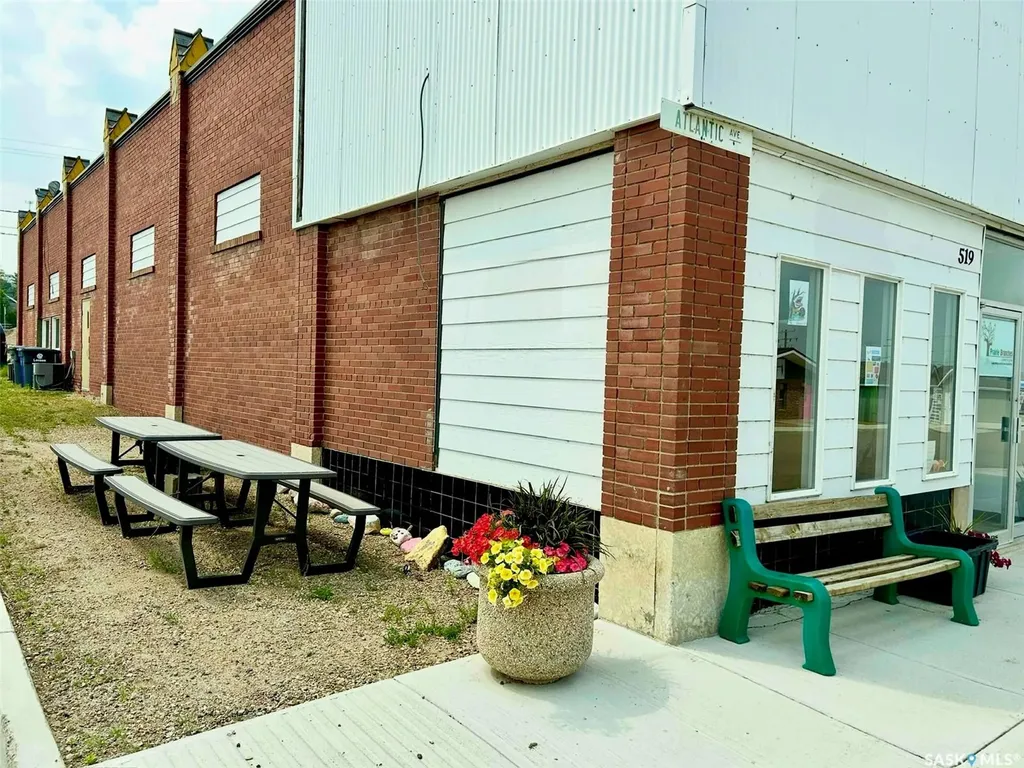 519 Atlantic Avenue Kerrobert SK S0L 1R0