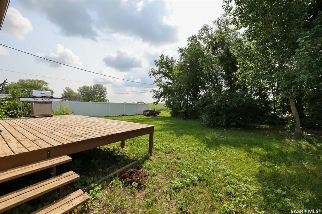 1544 Frohlick Street Holdfast SK S0G 2H0