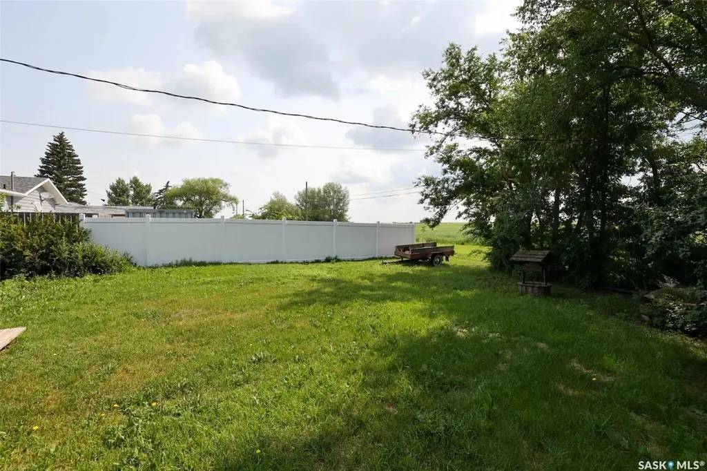 1544 Frohlick Street Holdfast SK S0G 2H0