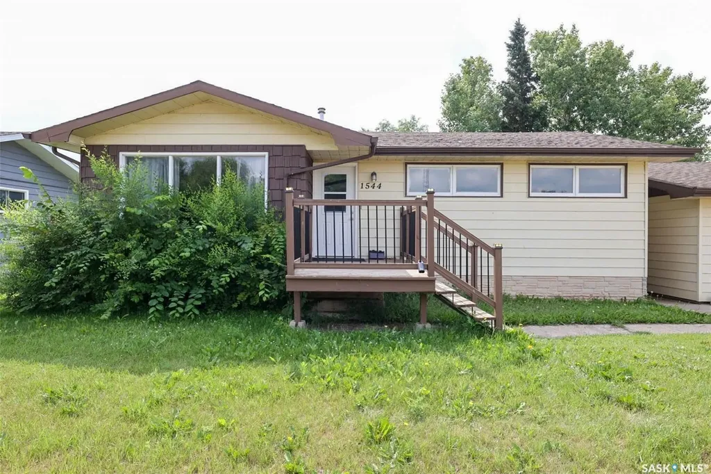 1544 Frohlick Street Holdfast SK S0G 2H0