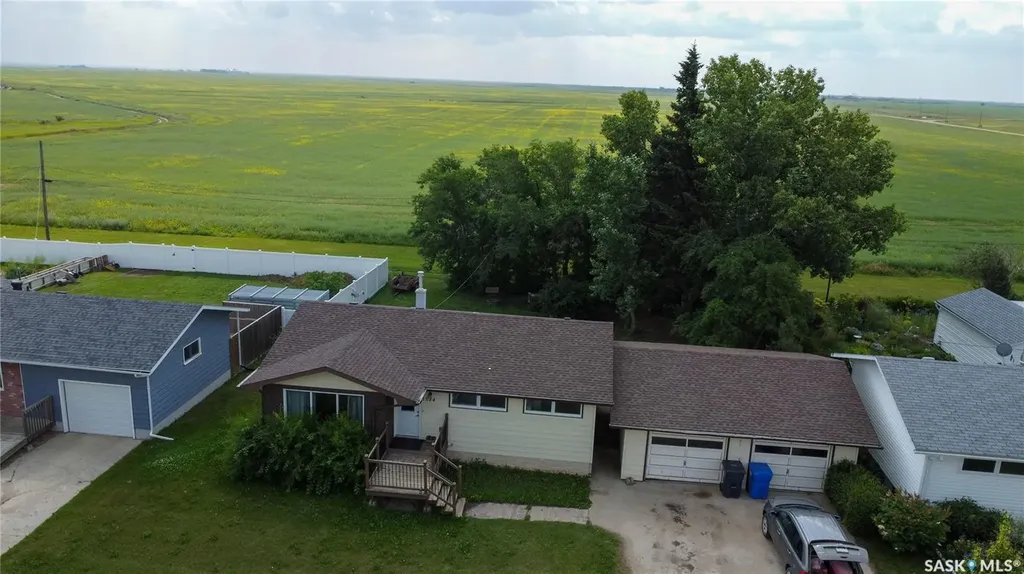 1544 Frohlick Street Holdfast SK S0G 2H0